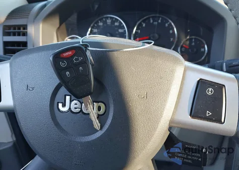 2008 Jeep Liberty Limited Edition z USA, uszkodzony, nr VIN 1J8GN58K38W240647